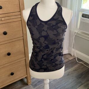 Athleta navy blue Camo Momentum athletic top